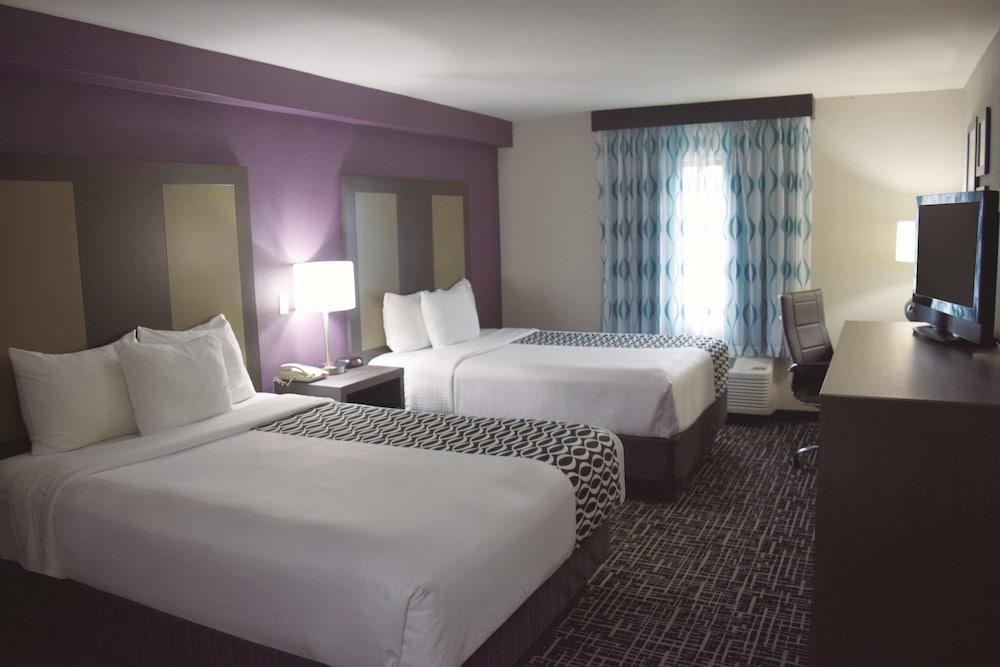 La Quinta Inn By Wyndham West Long Branch Nj Shore Area Exterior foto
