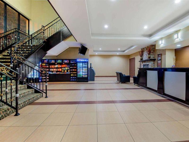 La Quinta Inn By Wyndham West Long Branch Nj Shore Area Exterior foto