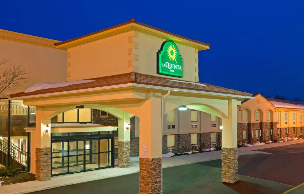 La Quinta Inn By Wyndham West Long Branch Nj Shore Area Exterior foto